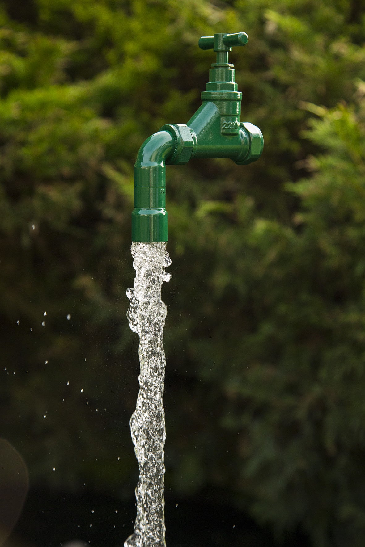 22mm Floating Tap Water Feature Including Pump (container not included)